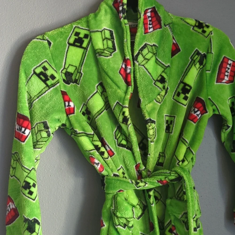 Minecraft Theme Kids Robe Size 8. - Picture 2 of 5